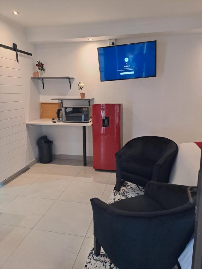 Mint Guesthouse Randfontein Exterior foto